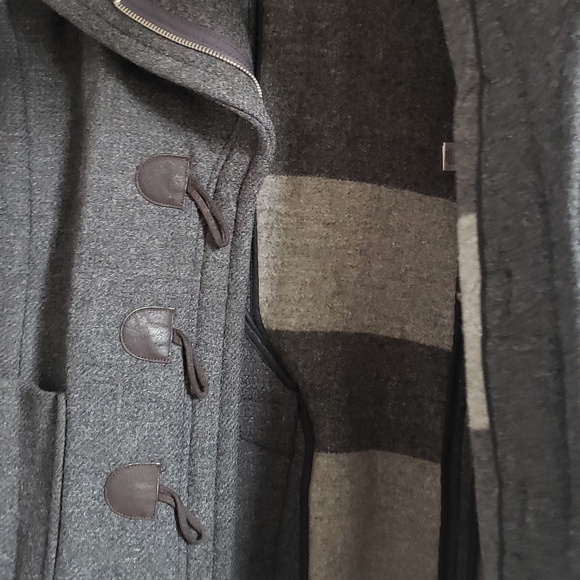 Mid-length Pea Coat with Horn Toggles - Picture 2 of 3